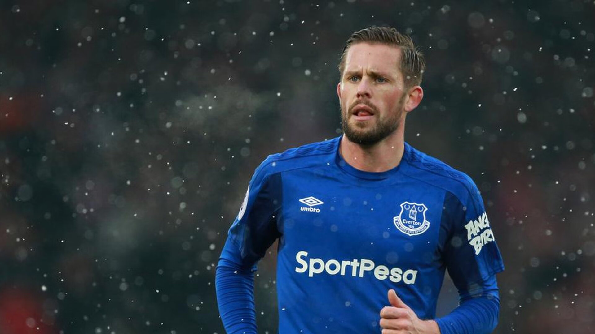 包装工四分卫延续高光表现，连续传达阵，包装工 四分卫